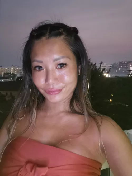 thisishellmel (@thisishellmel) [Instagram]