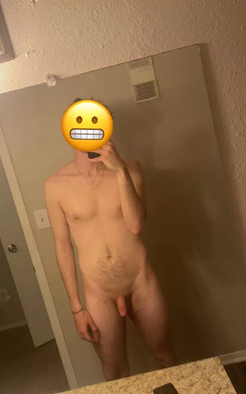 21 small dick closet fag. I wanna expose myself to a hot alpha bro. Snap: xxthrownkl