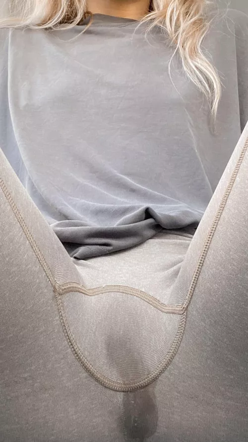 Apparently lifting got a little exciting today 🤦🏼‍♀️ (f)