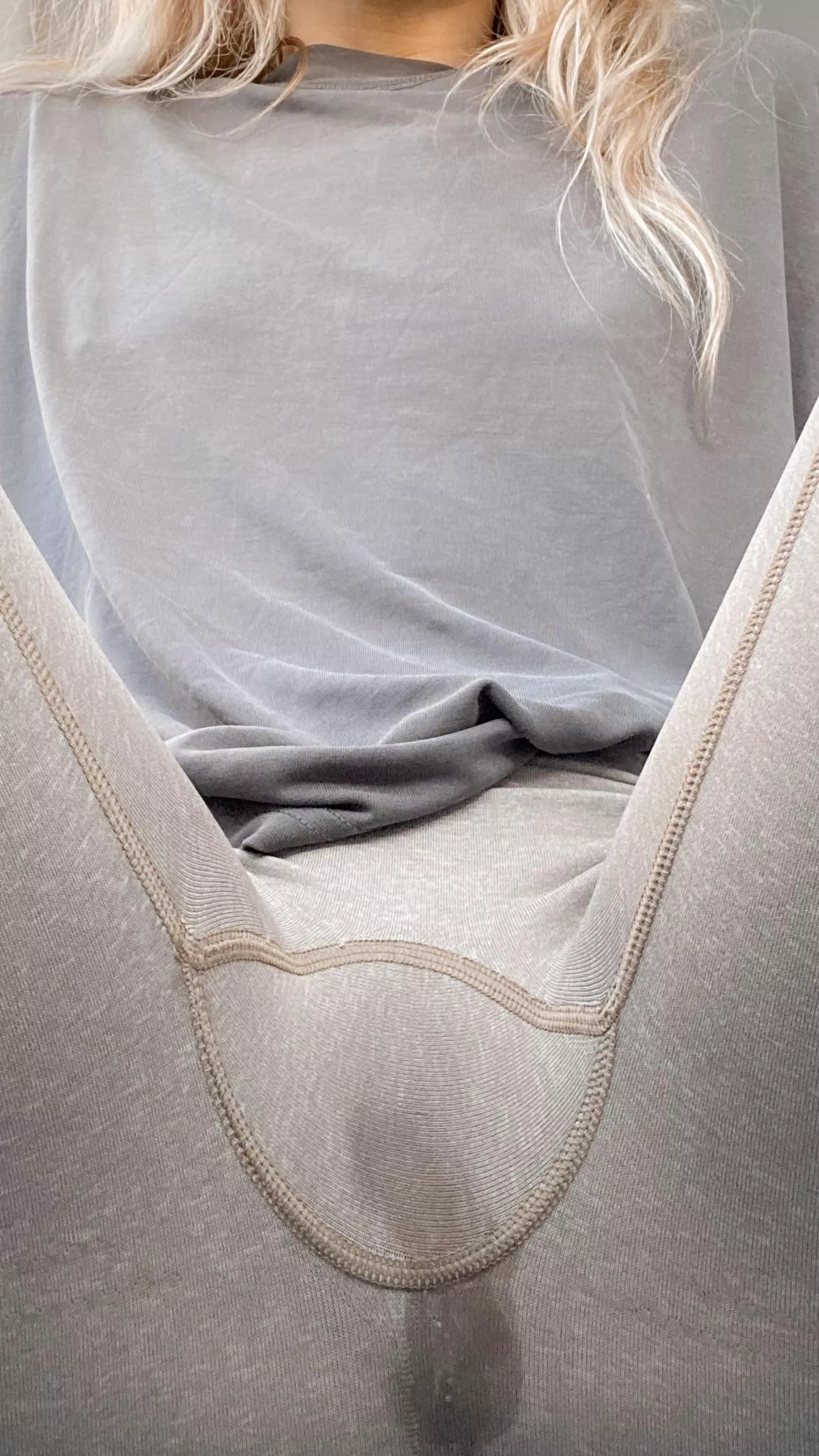 Apparently lifting got a little exciting today 🤦🏼‍♀️ (f)