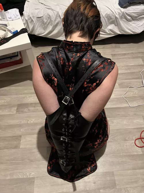 Armbinder + cute dress