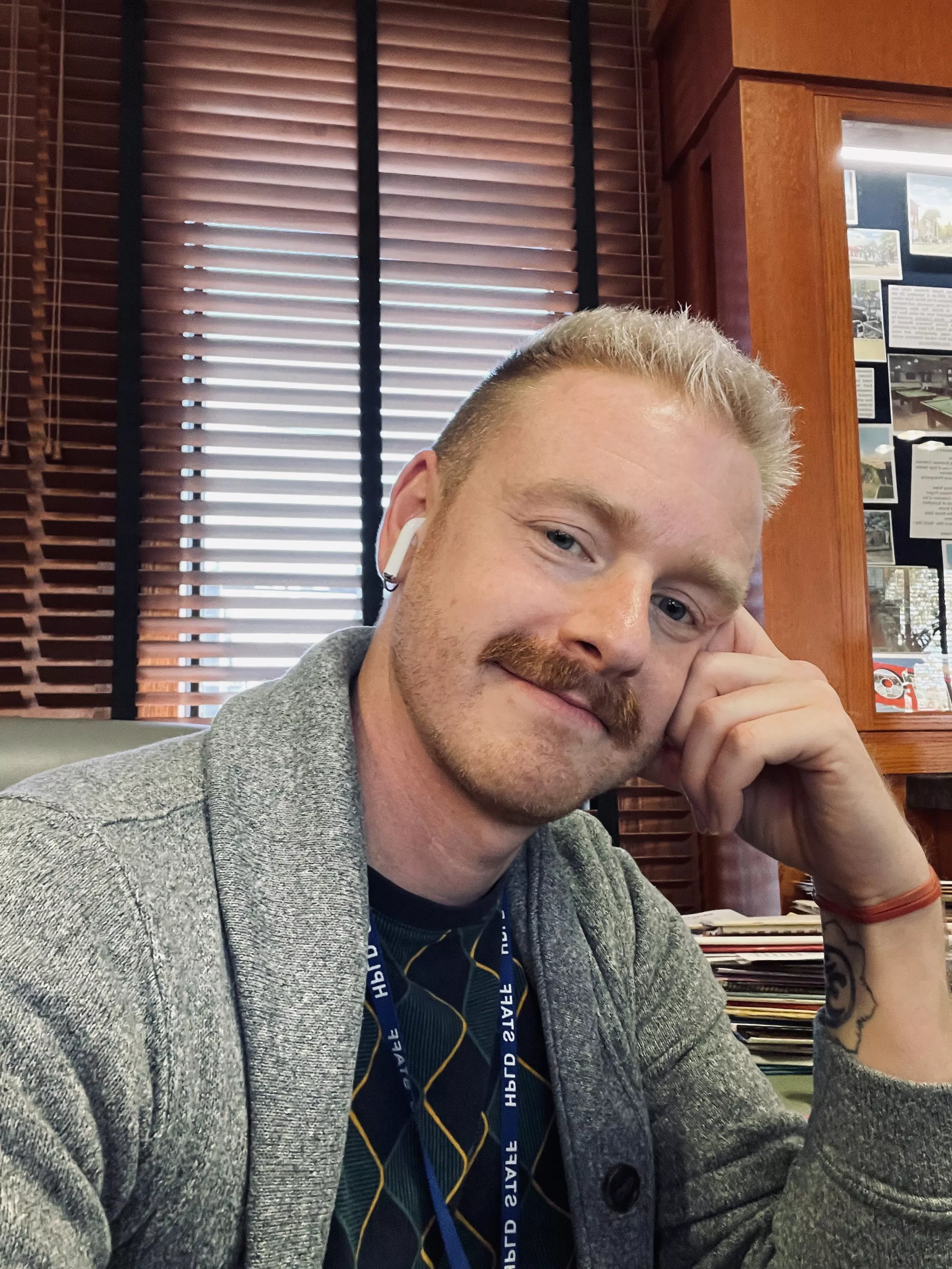 Bored af at work Bored af at work