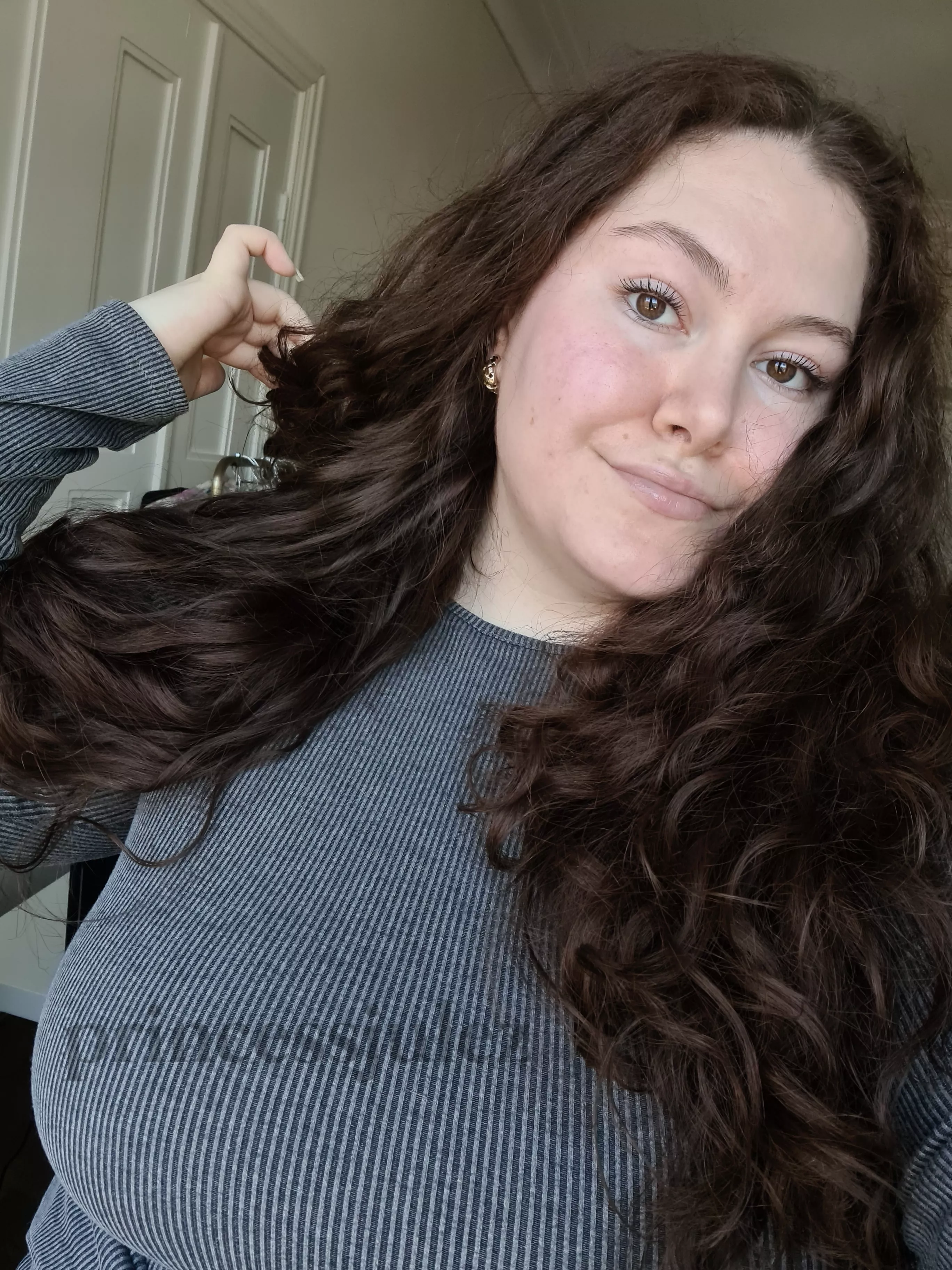 Can't come up with a fun caption so just look at this selfie