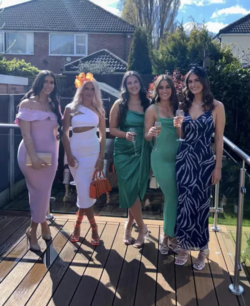 Chavs at the races (pick a chav)