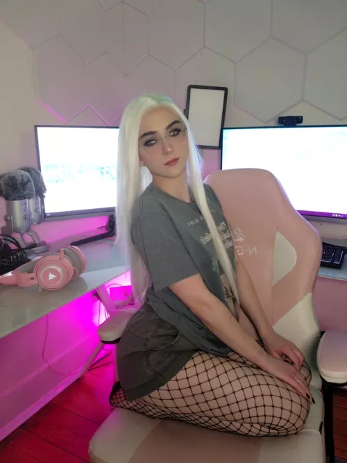 First post in a while! Same glasses because I love them!