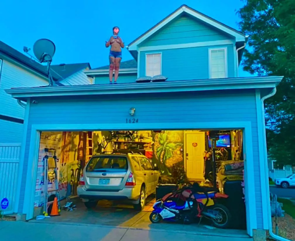 Flashing for the neighbors 🤭