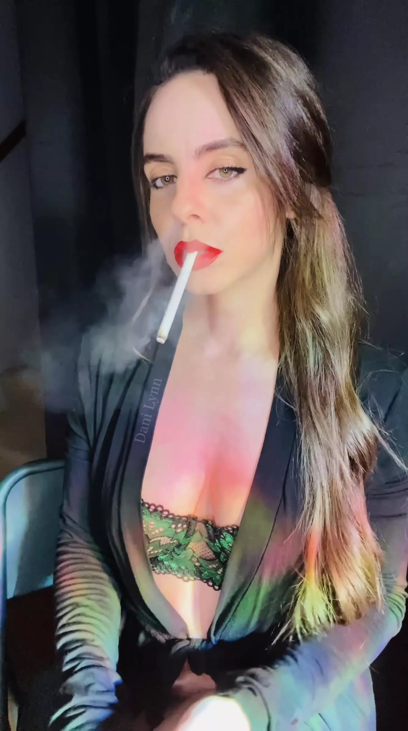 Happy Monday 💋💨💨💨