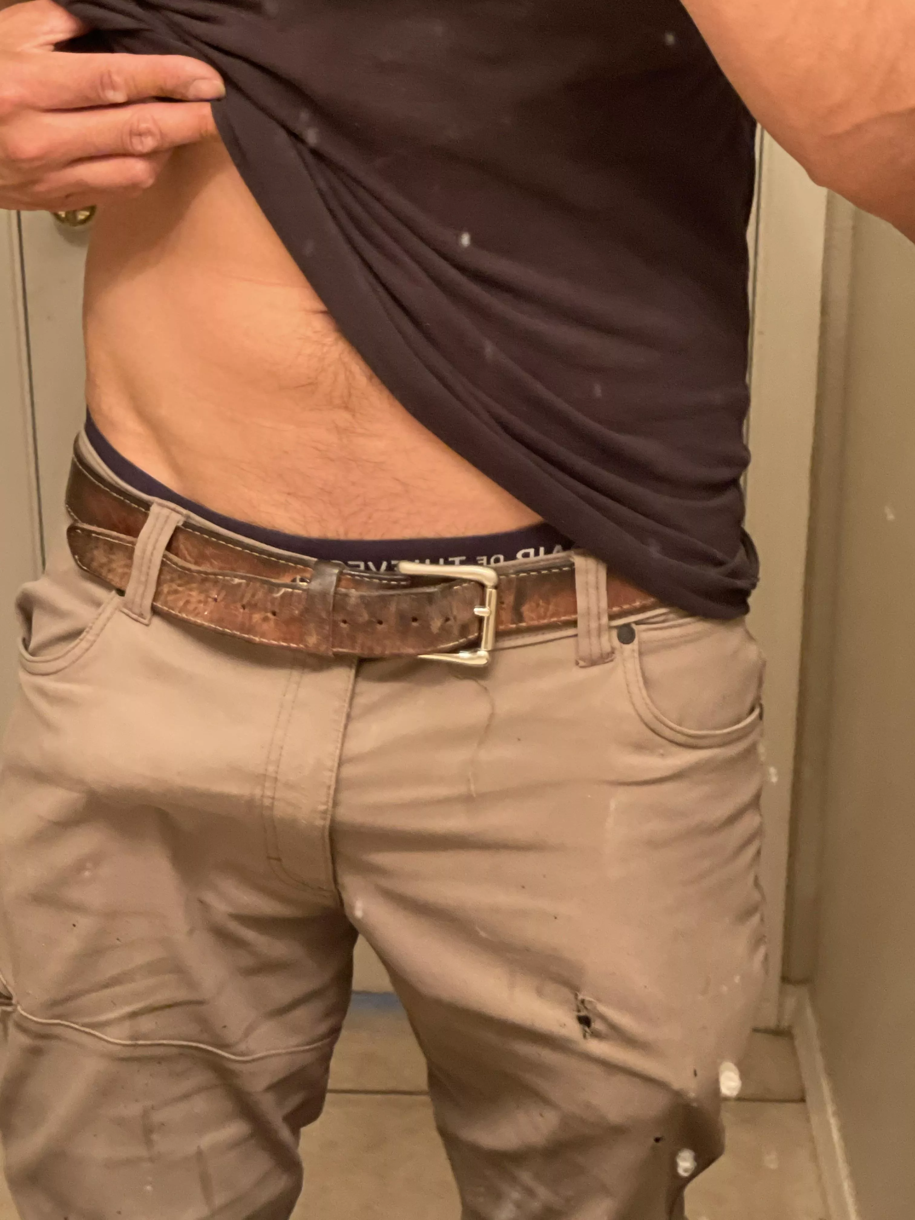 I can’t be on Reddit at work smh