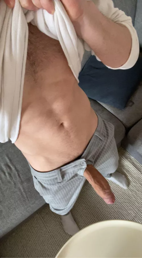 I wanna do this at the next office party🥳🥳😉