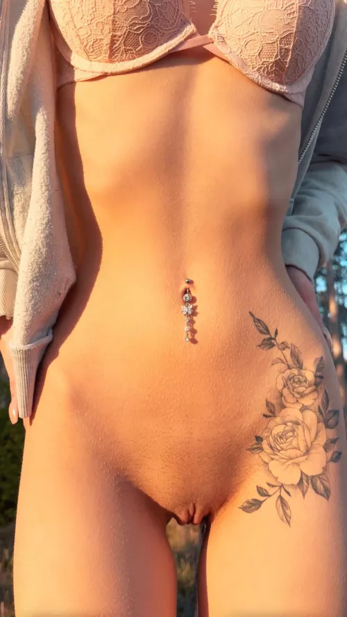 i wanna go for a quicky on our hike