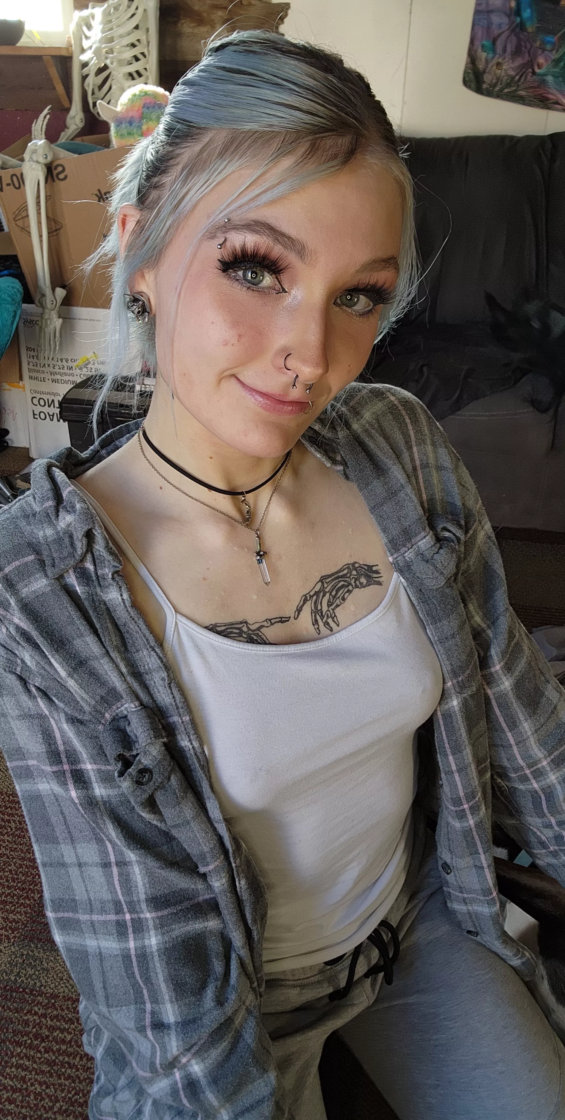 Let's play a game of truth or dare, if you get dare I suck your dick