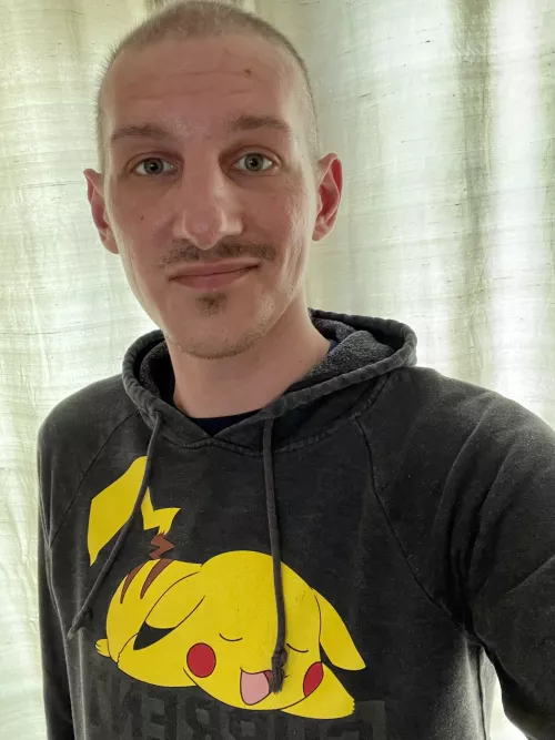 My first selfie post chemo :) my journey isn’t over yet but at least I get my hair back