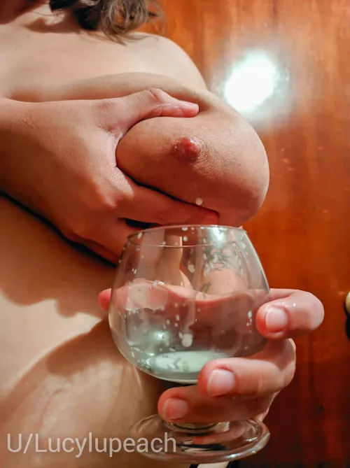 [OC] I have a glass of fresh milk for you