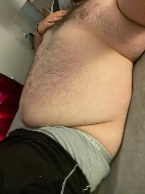 Relaxing after a crap weekend, wanna chat?