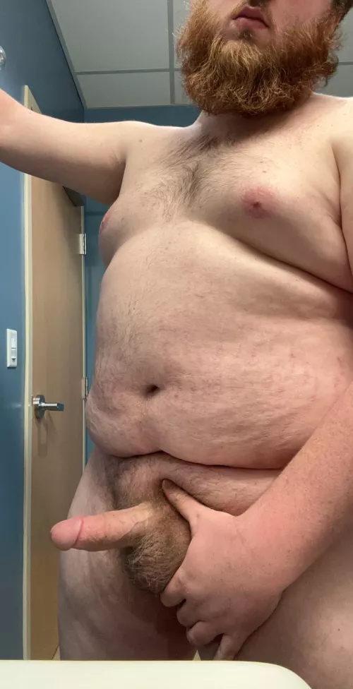 Sure hope one of the nurses doesn’t walk in on me 😏