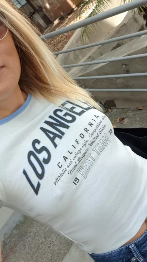 There's no reason to wear a bra if I'm going shopping or anywhere else