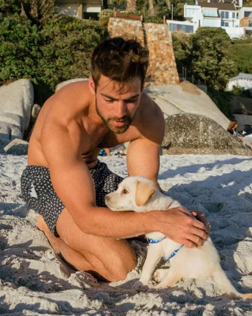 This St. Bernard/Golden Retriever puppers is huge. I wanted to steal him, but the owner's like,