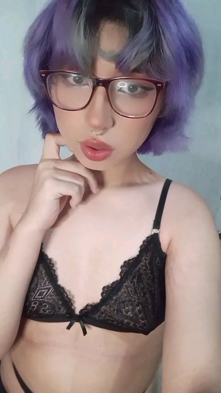 Wanna see my girly dick?✨🎂