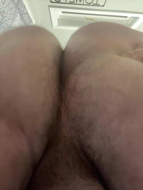 Anyone around Chester sc? Looking for a top into big guys like me.