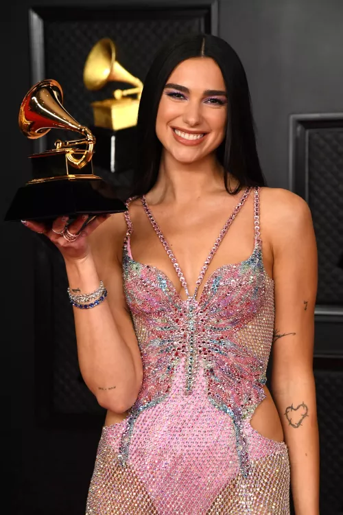 Dua Lipa.