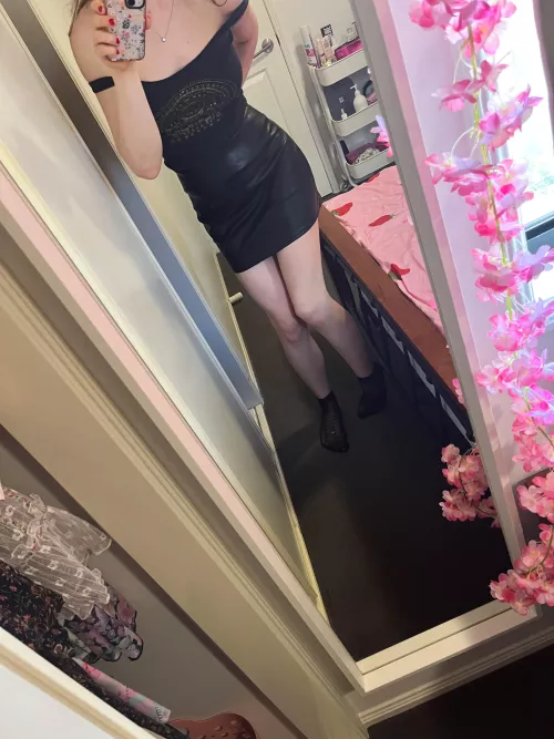 Getting ready to go out 😘