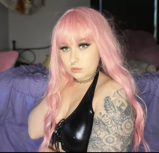 How bad do you want me to dominate you ? 🖤🖤🖤