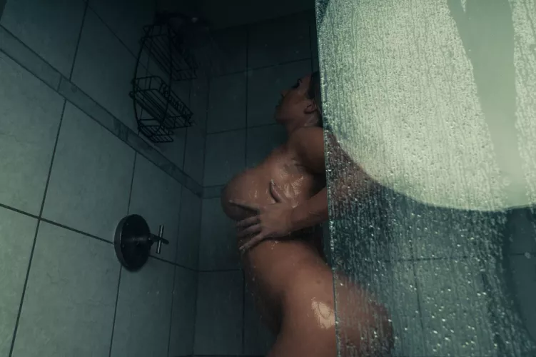 I really want to pleasure myself. Wanna give me a hand?