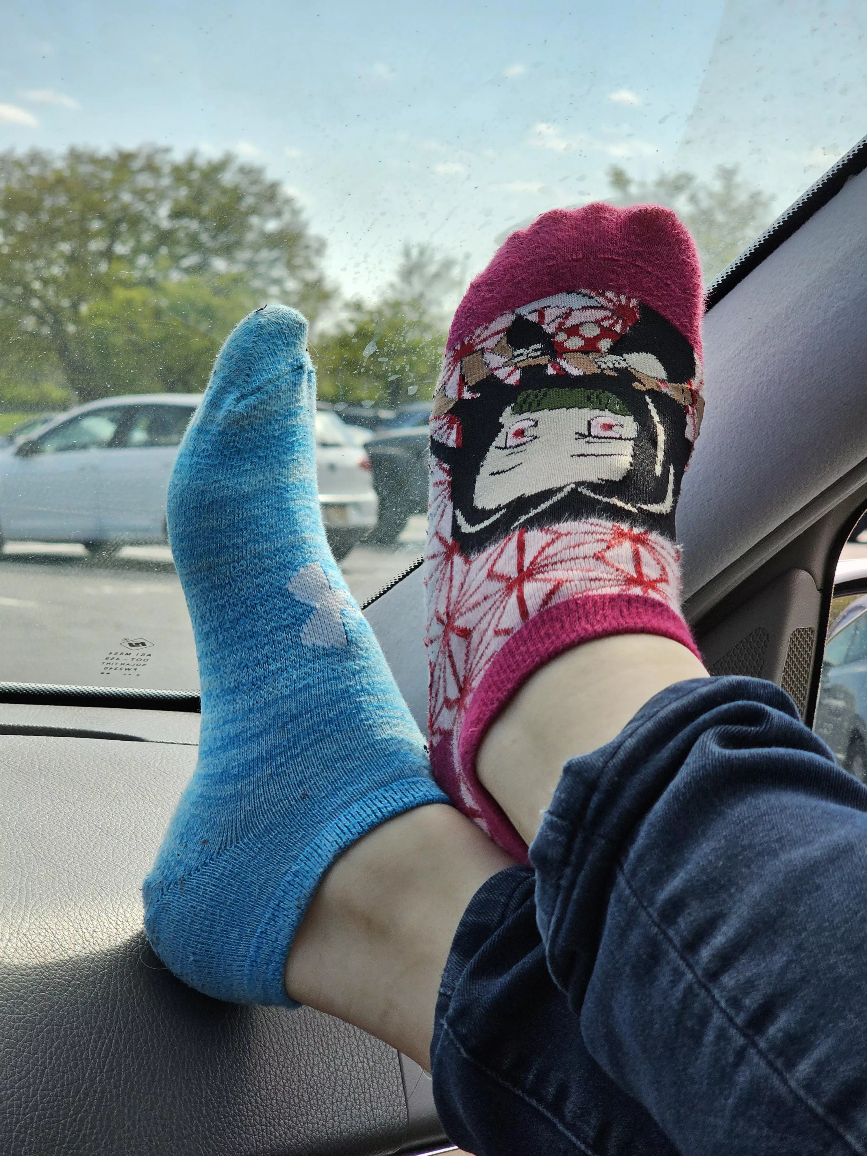 Mismatch but still cute 😌