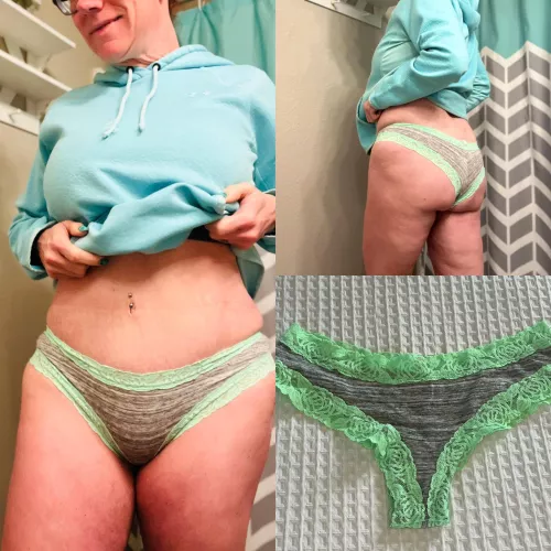 My favorite style of panties… lace trimmed cheekies. What would you like me to do to them for you today? Fet friendly, newbie friendly. Mature milf. Dm for info or see pinned menu. [usa][selling] staring at $35