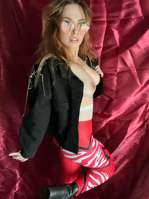 Rumor has it you like girls who dress up