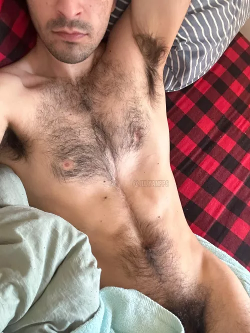 Seeing just that hint of pubes drives me crazy