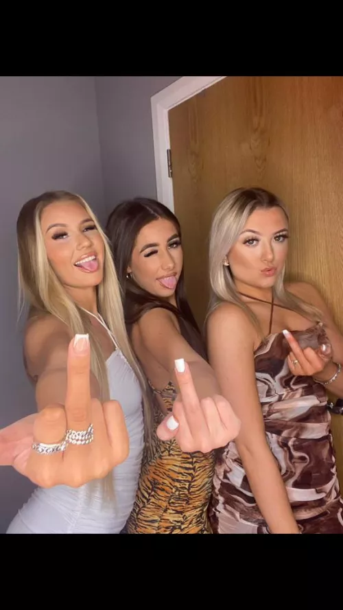 Sexy sluts giving the finger 🥵