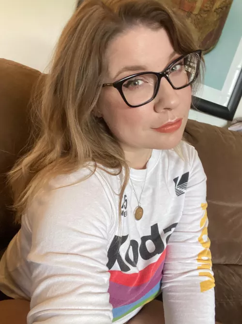 Sfw four eyed nerd here 🤓