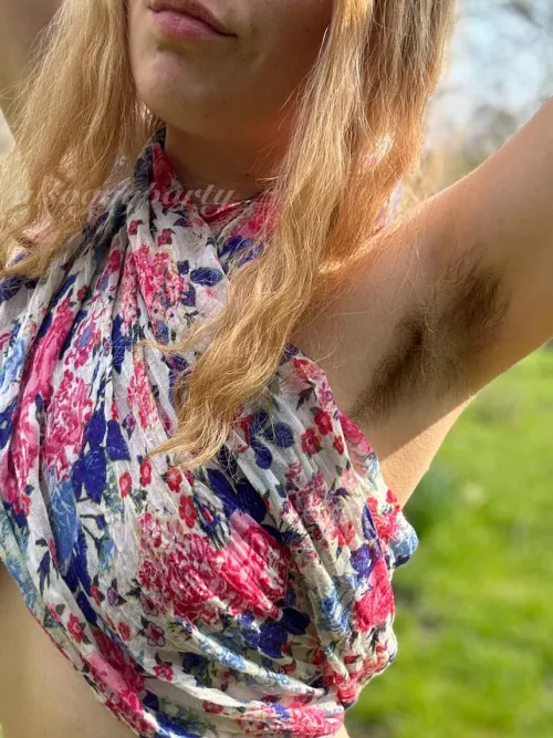 Spring is here, time to show ny pits off ❤️