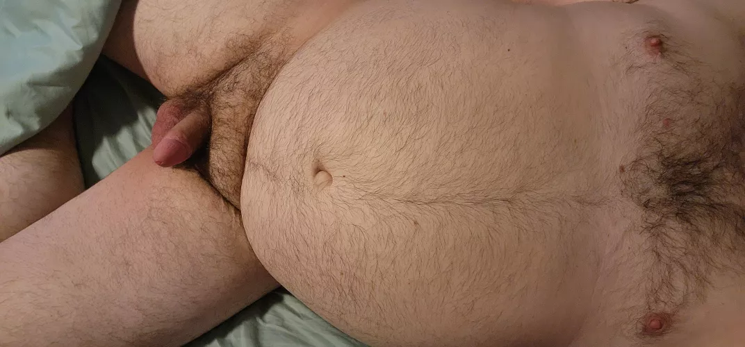 Tummy tuesday!!! Who wants naked snuggles?😈😈😈