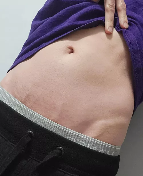 What could you do with a 5'3 105lb femboyyy on hump dayy?