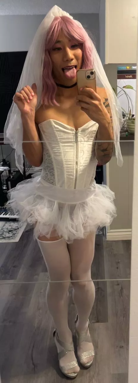 You may now kiss the bride! 👸💋