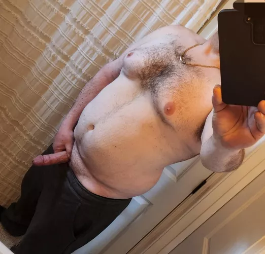 [43] Love women with big areolas🤤