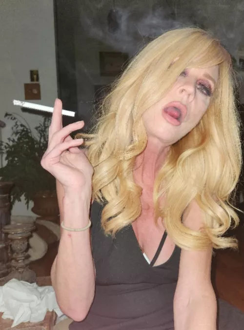 I can smoke and suck at the same time