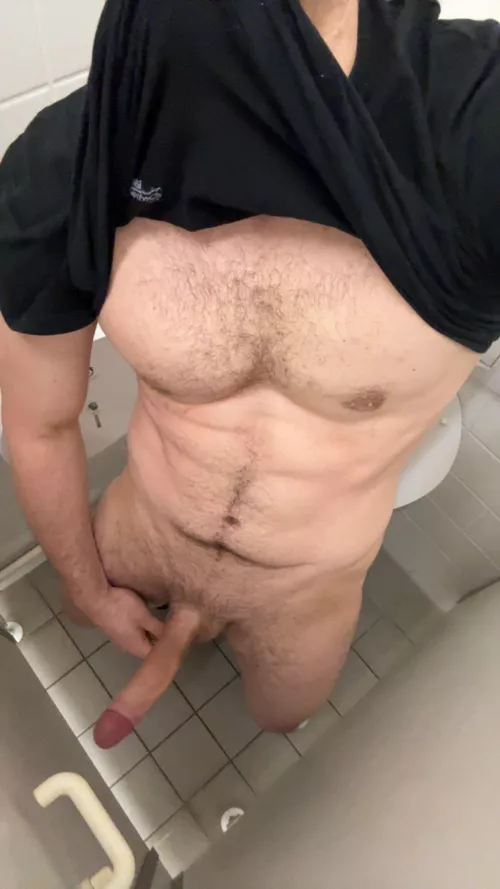 Lil bathroom break for my coworker [25]