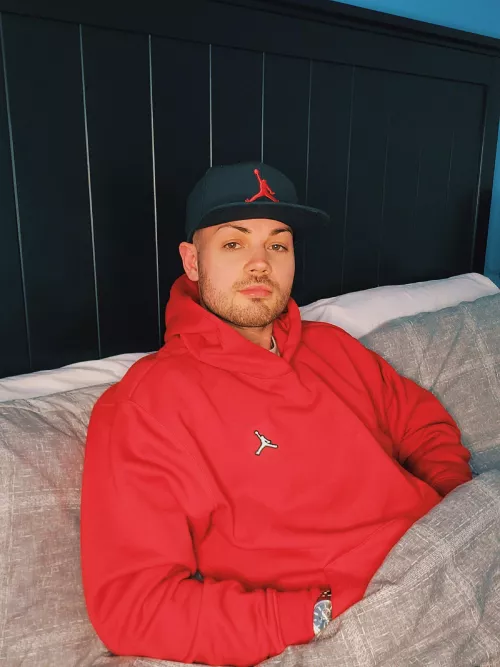 Looks like we've got the house to ourselves today ;)