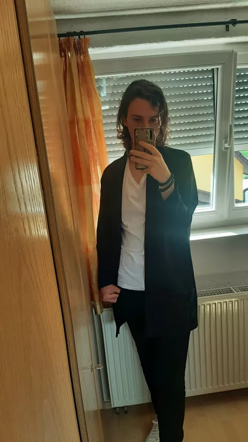 So uhm...Am I cute enough to be a femboy? Should I go nude? Going all or nothing with my face 😳