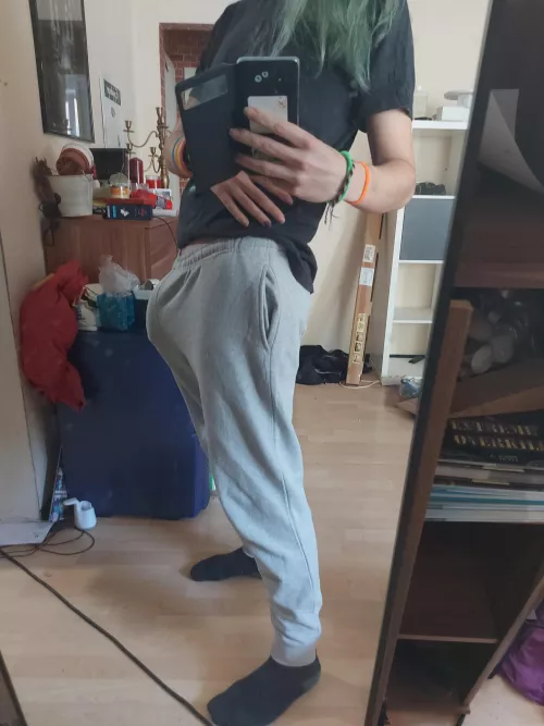 Those grey sweatpants I usually go out in kinda Show.