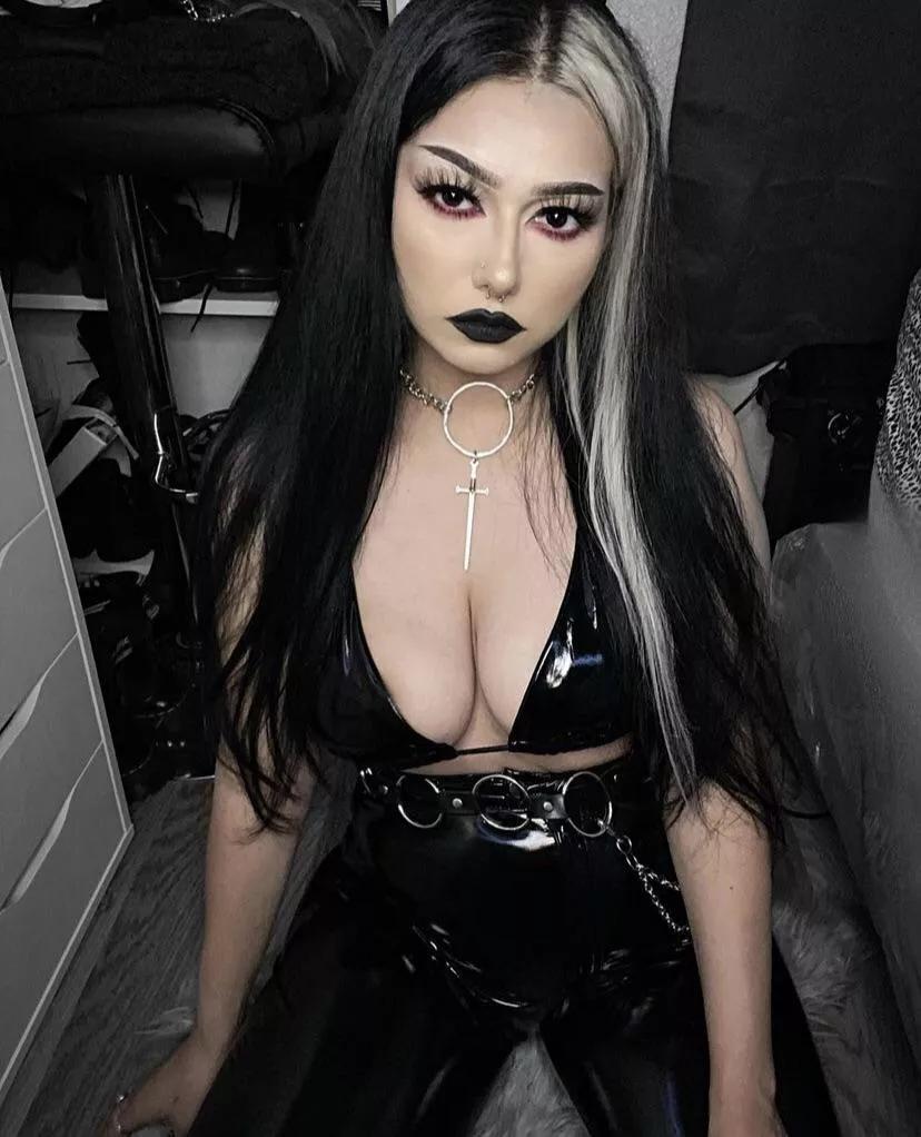 Too cruel to disobey 🩸