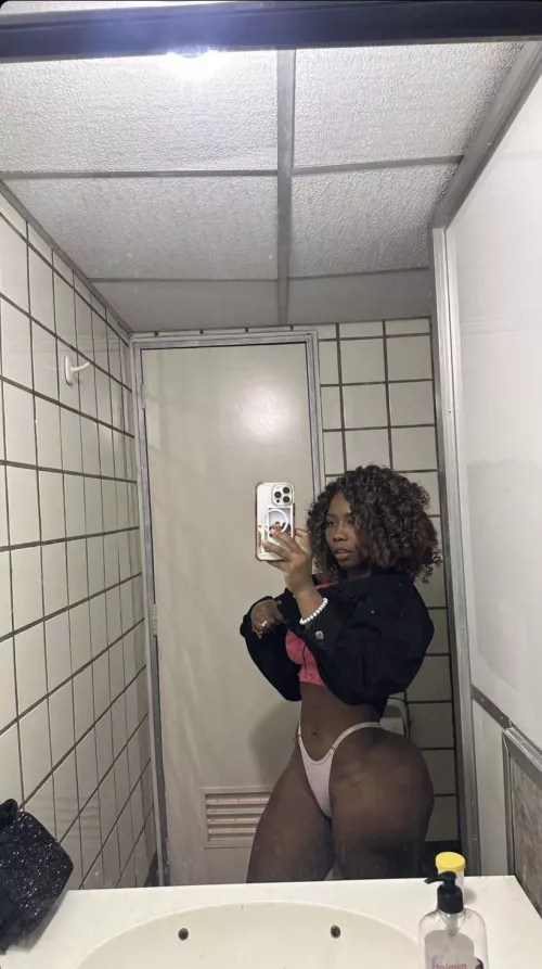 Wednesday night 🥵 add me snap : Julyssaqueenx