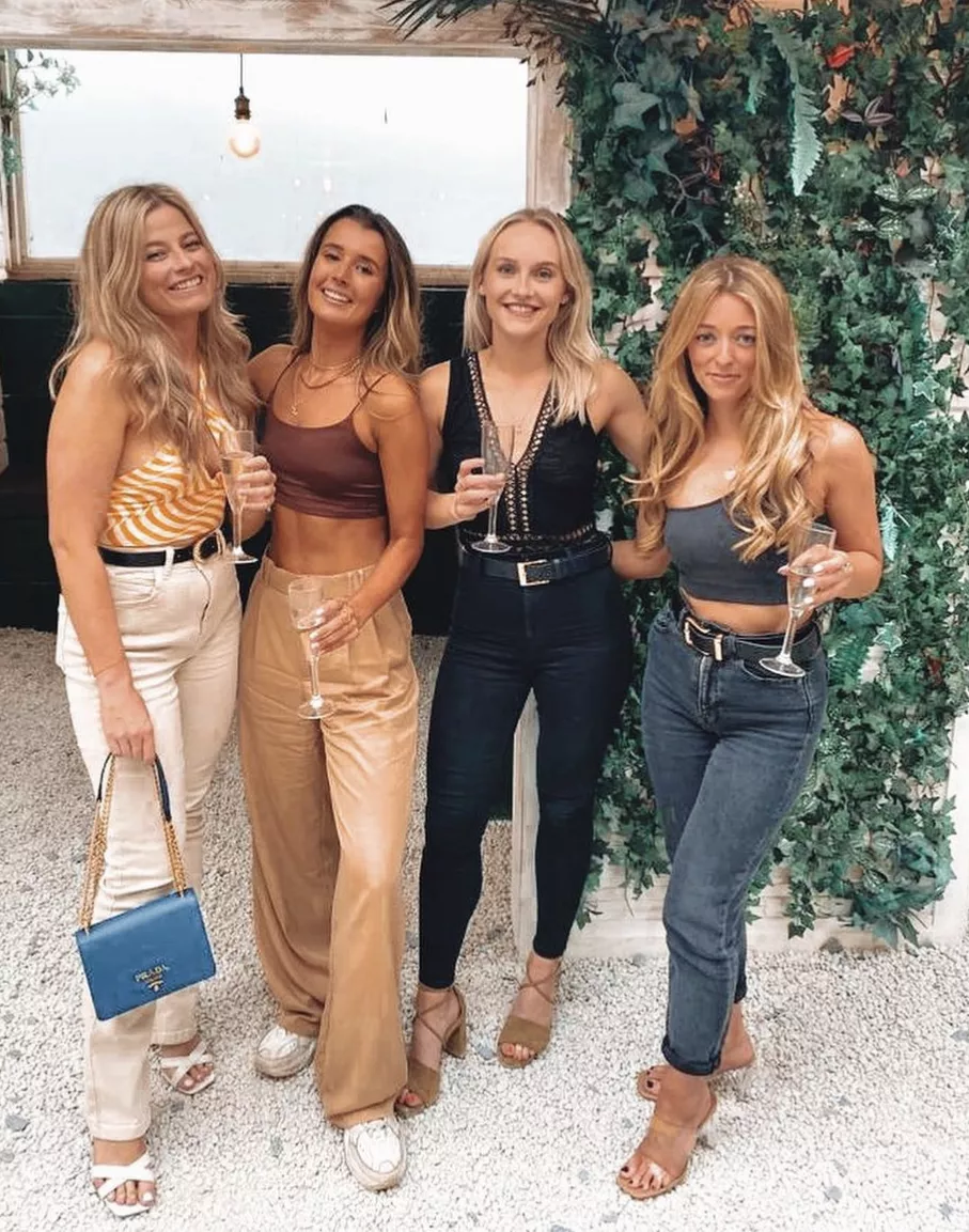 You guys like blondes? 1 3 2 4