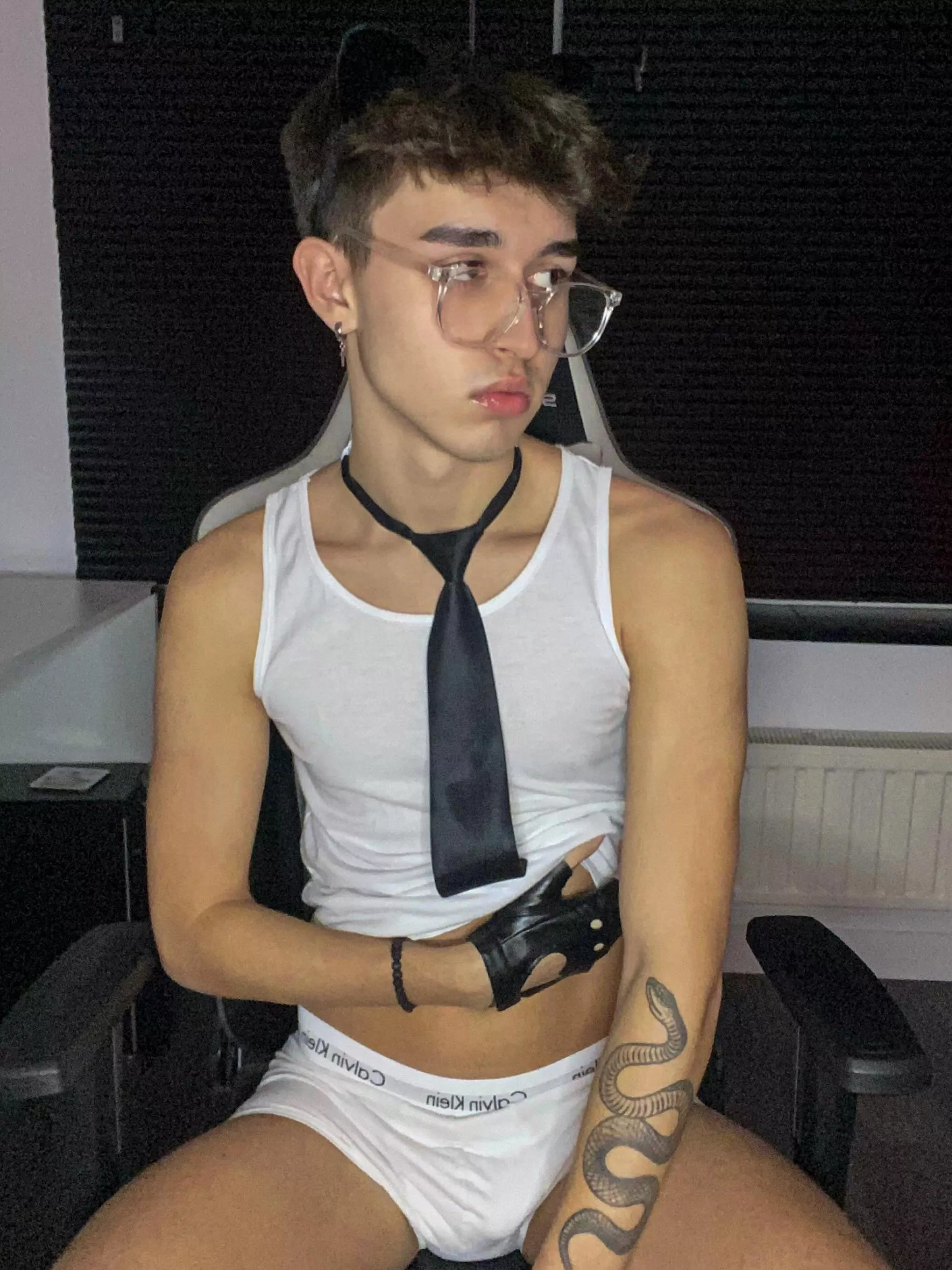 [19] can I be your slave?