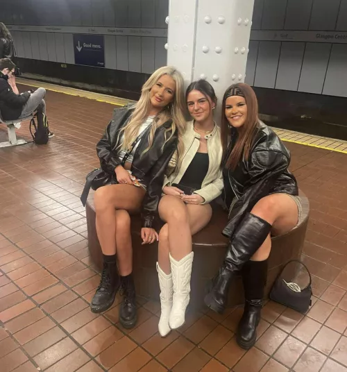 3 Game Sluts L-R 1-3 Who U Taken