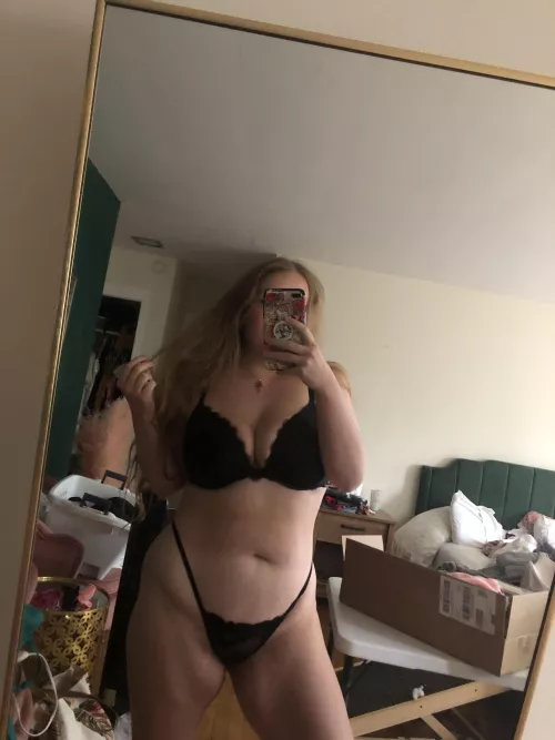 a black set always does the trick (f)