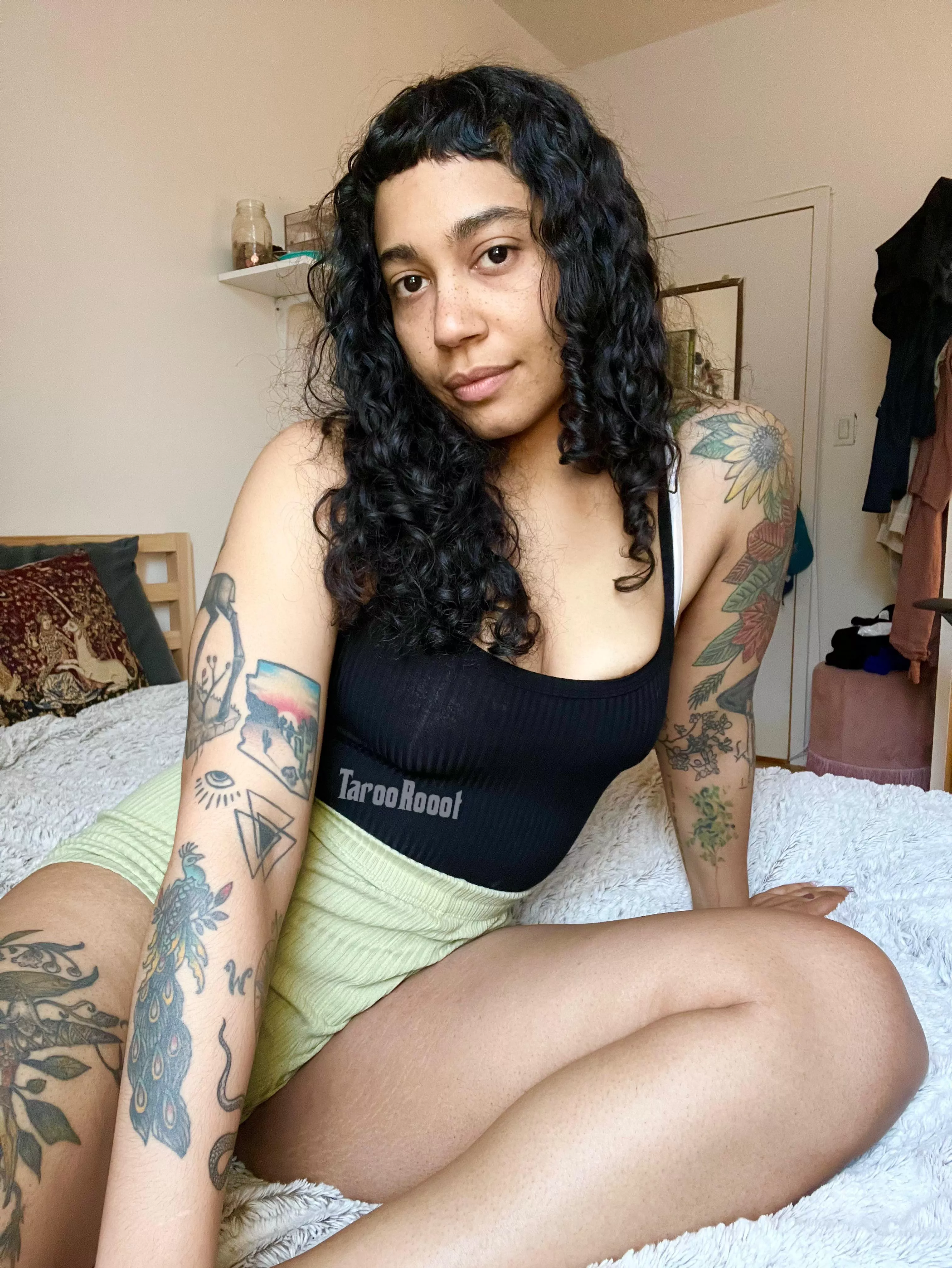 Anyone like tatted mixed girls?